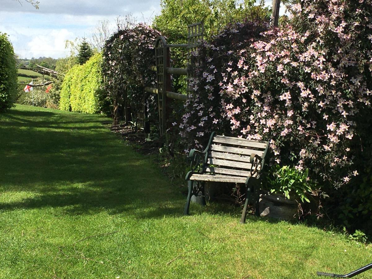 Llanwenarth Cottage A Beautiful Place To Just Be. Abergavenny Exteriör bild